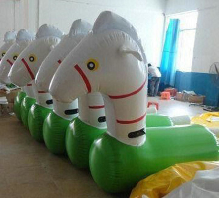Divertimento che gioca corsa di cavalli gonfiabile di sport dei giocattoli della tela cerata sicura gonfiabile del PVC
