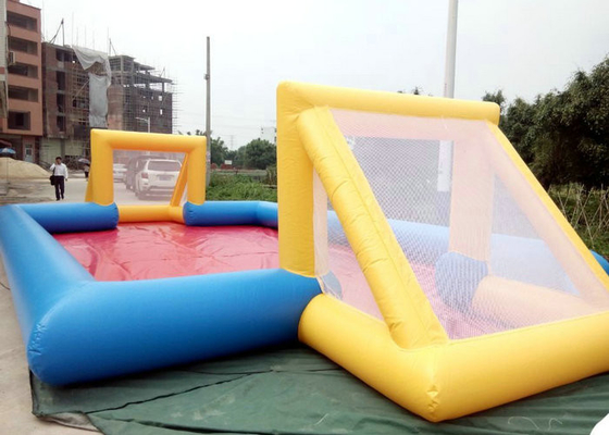 Giocattoli gonfiabili su ordine 18x10m ignifugo di sport per gioco di sport