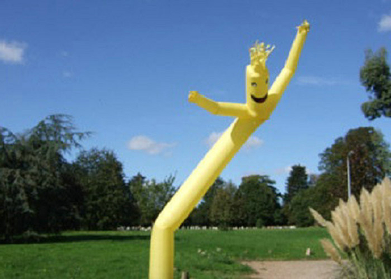 Una sicurezza ignifuga multifunzionale del ballerino fornito di gambe dell'aria alta che utilizza