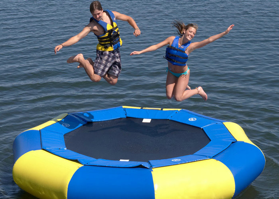 Trampolino di galleggiamento protettivo UV dell'acqua, lato rivestito del trampolino due di esplosione