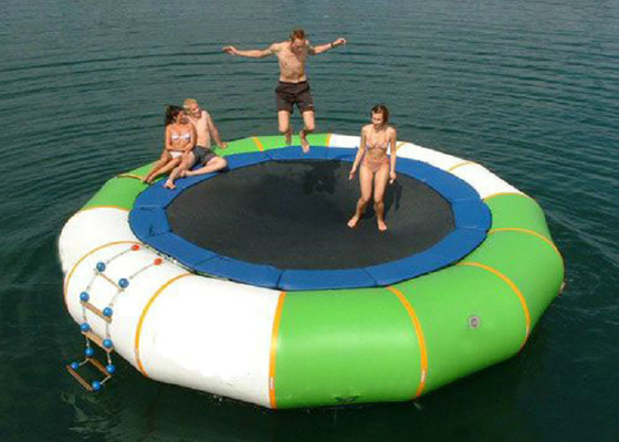 Trampolino gonfiabile senza piombo del lago, ad alta temperatura di galleggiamento del trampolino dell'acqua saldato