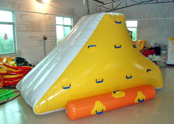 Cassaforte gonfiabile variopinta di altezza su misura 4.5m dell'iceberg 3m per il gioco di divertimento