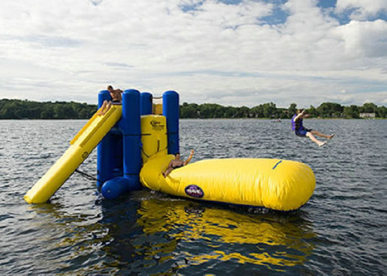 Giocattoli gonfiabili del lago alta safety, giocattoli dello stagno di divertimento con la chiazza gonfiabile dell'acqua