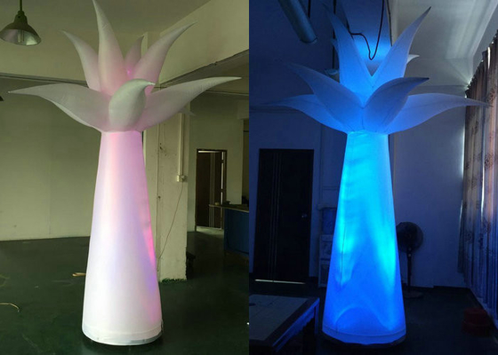 La modellatura della palma accende l'altezza su misura Inflatables per le campagne di promozione