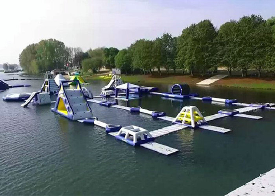 Sport emozionanti che fanno galleggiare il parco dell'acqua, materiali gonfiabili della tela cerata del PVC del parco dell'acqua