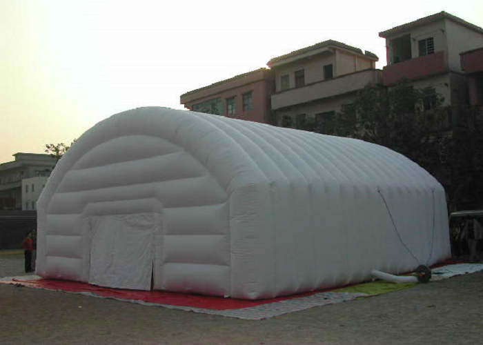 CE contenente gonfiabile dello spazio della tenda 10mx6m del PVC di colore normale grande 8mx4m assicurato